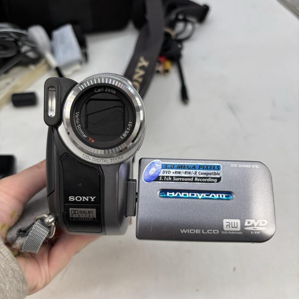 Sony DCR-HC90 NTSC Wide LCD Handycam Bundle Untested - Picture 2 of 14